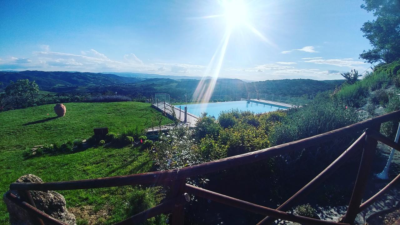 La Corte Dei Banchetti Gualdo Cattaneo Bagian luar foto